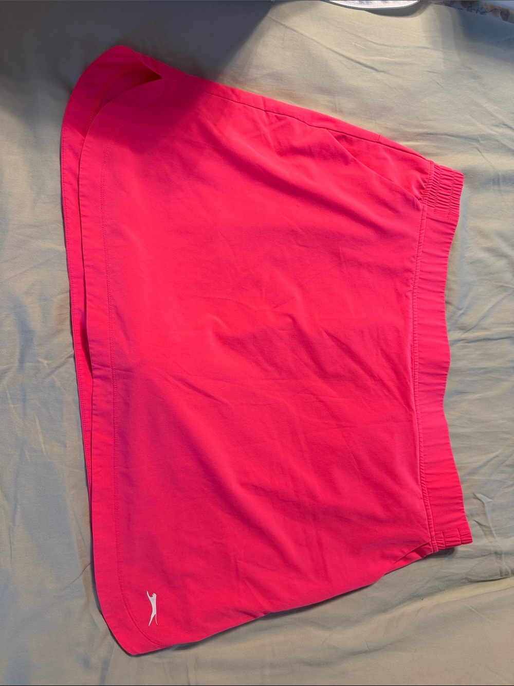Women’s Performance Skort in Bright Pink